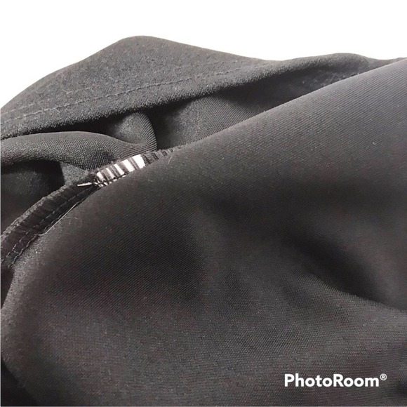 Boohoo Cold Shoulder Tiered Sleeve Top in black size 6 - Picture 6 of 9